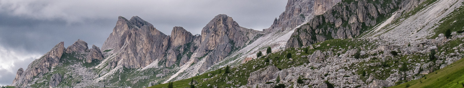 Averau y Croda Negra desde el Passo Giau