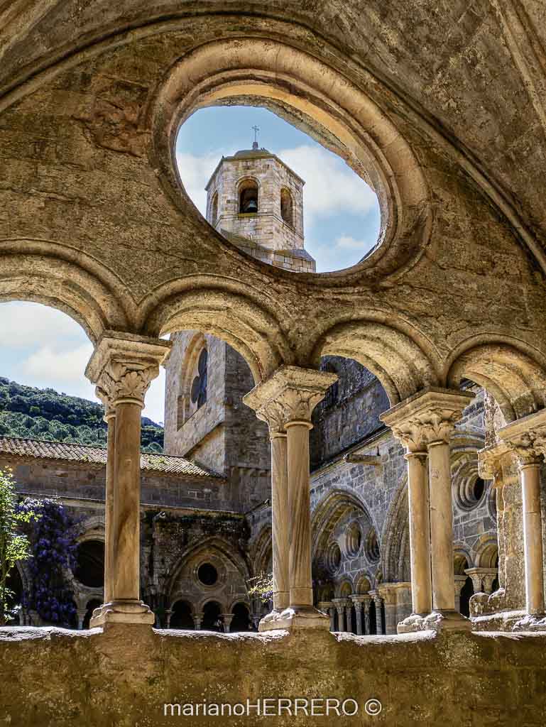 abadía de Fontfroide monasterio ruta cátara Francia