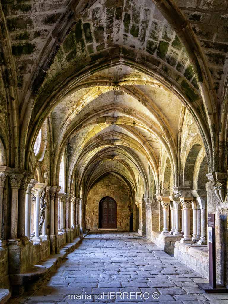 abadía de Fontfroide monasterio ruta cátara Francia