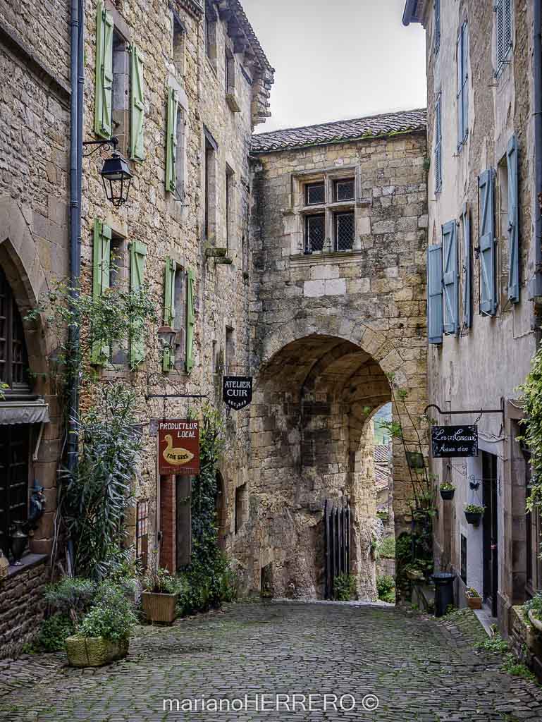 Cordes sur Ciel calles medievales ruta cátara