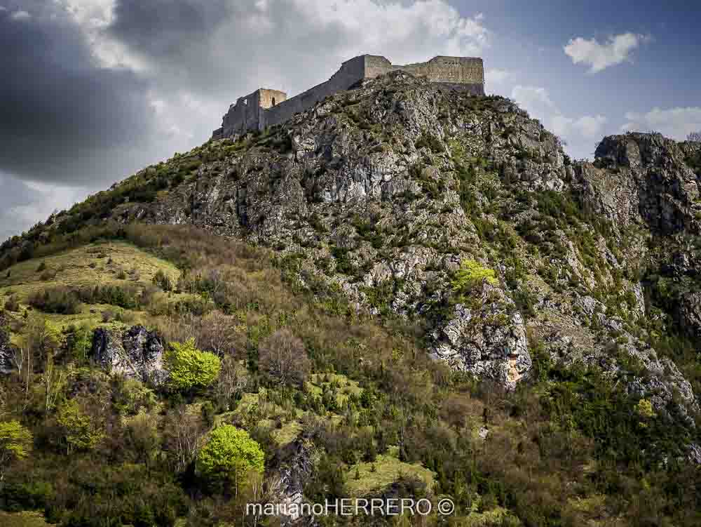 castillo de Montségur en la ruta cátara en Francia