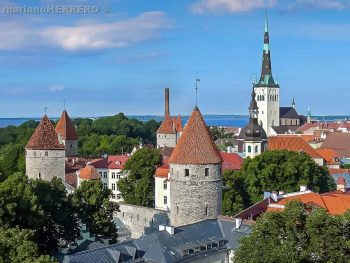 Qué ver y visitar en Tallín. Estonia. Murallas e Iglesia de San Olaf